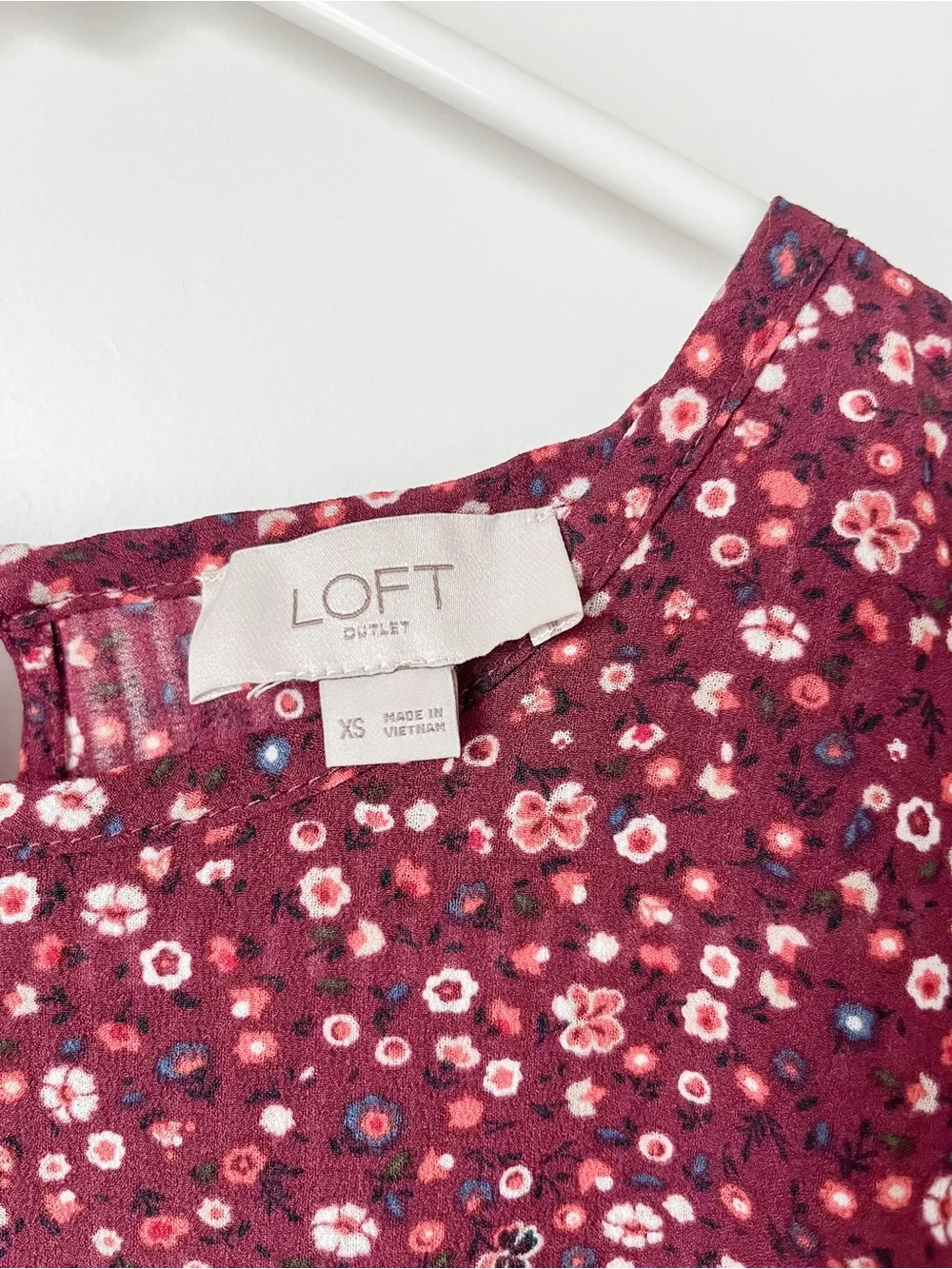 LOFT | Burgundy | Floral Puff-Sleeve | Top